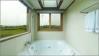 Vitamin Sea House Jeju