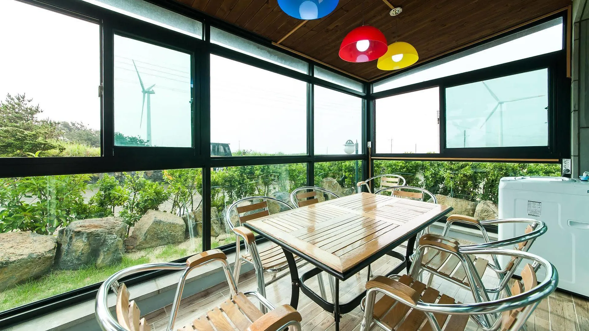 Vitamin Sea House Jeju 2*,
