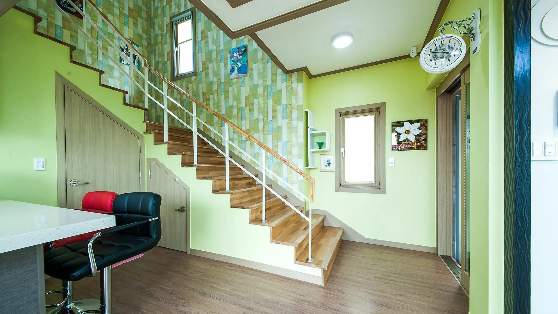 Vitamin Sea House Hotel Jeju 2*,  Южная Корея